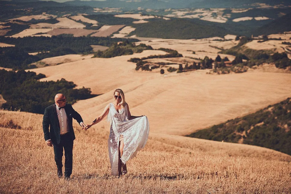 Sesja plenerowa w Toskanii (Volterra), Ala i Rafał - kadr 31